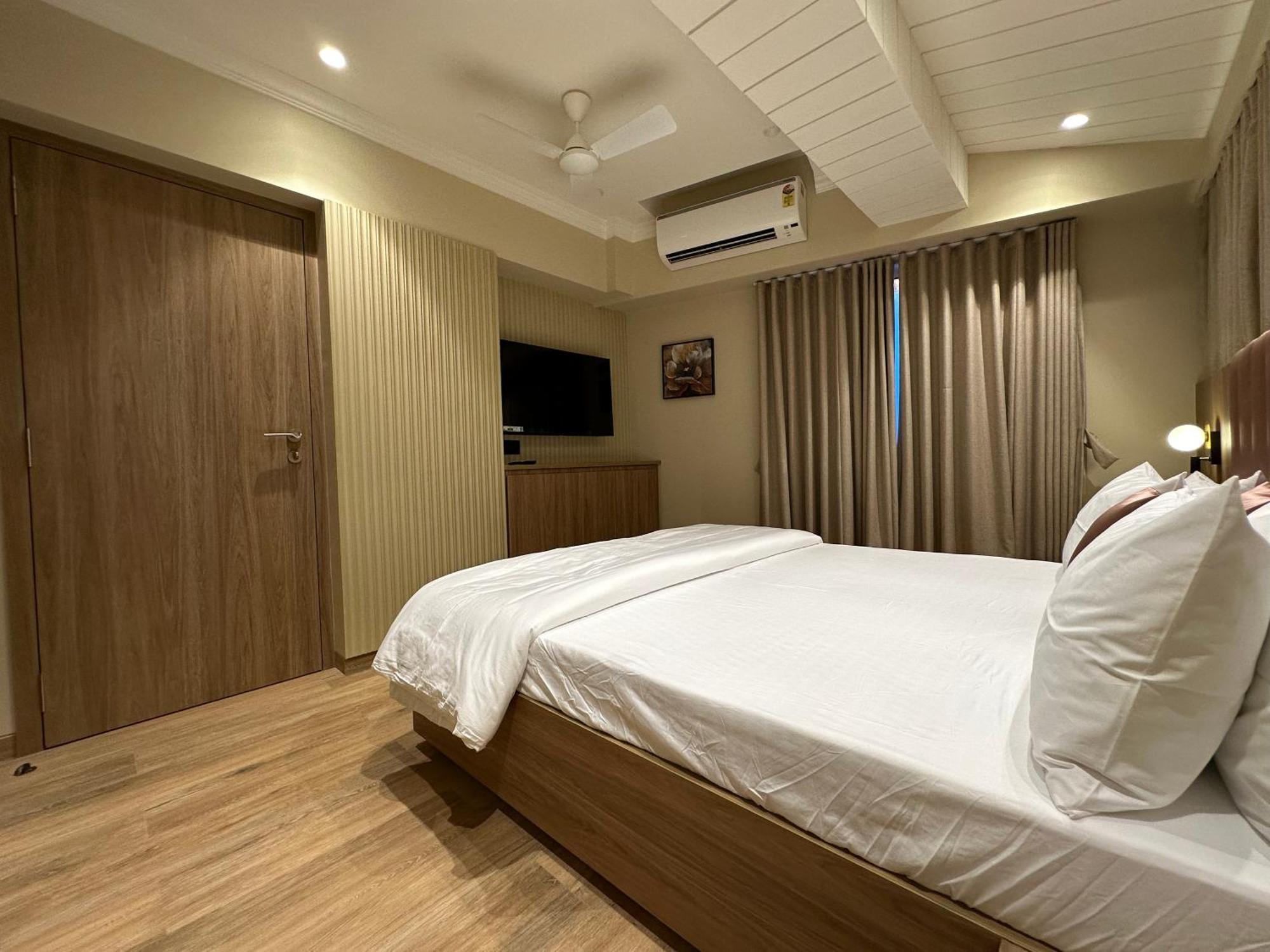 Rudraya Homes - Cozy Premium Serviced Apartments Khar - Next To Bandra Mumbai Exterior photo